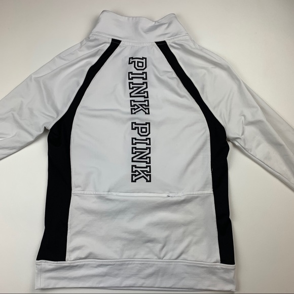 🎉SOLD🎉VS Pink Medium Victoria’s Secret Pullover - Picture 5 of 8